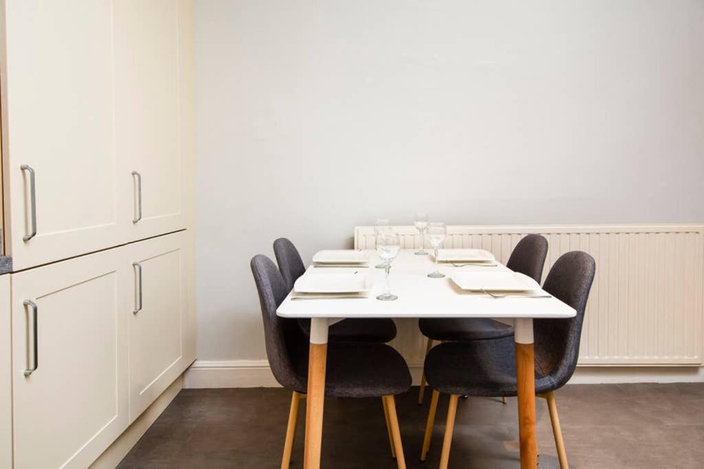 Clifton Spacious 3 Bed Apt & Parking - Simplycheckin Bristol Esterno foto