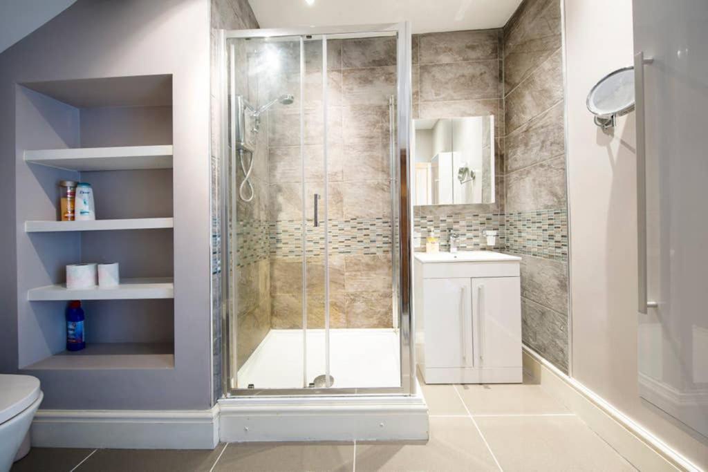 Clifton Spacious 3 Bed Apt & Parking - Simplycheckin Bristol Esterno foto